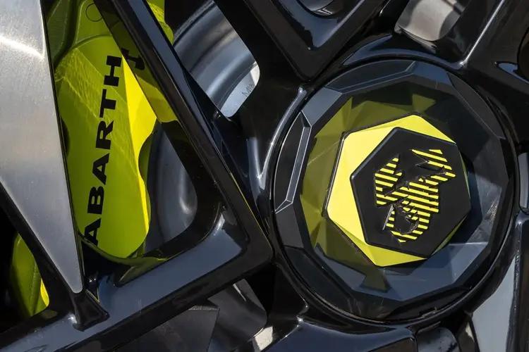 3911202 207kW Scorpionissima 54kWh 5dr Auto