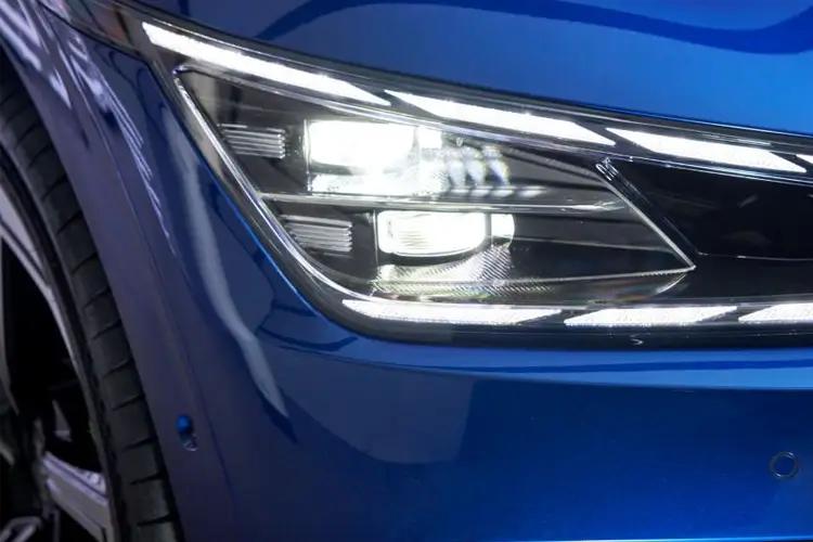 3875128 166kW Air 84kWh 5dr Auto