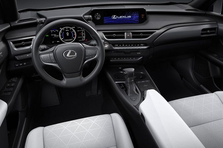 3817285 300h 2.0 Takumi 5dr CVT