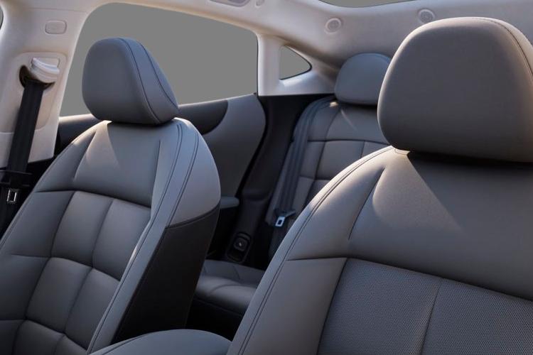 3976639 300kW Long Range 100kWh 5dr Auto