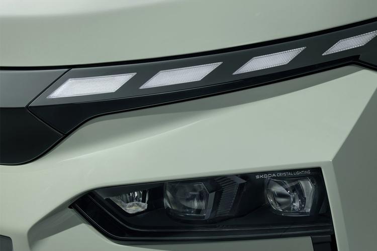 3977925 210kW 85 SE L 82kWh 5dr Auto [Suite]