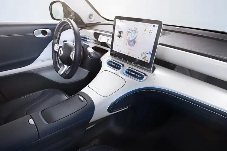 3798670 200kW Pro 49kWh 5dr Auto