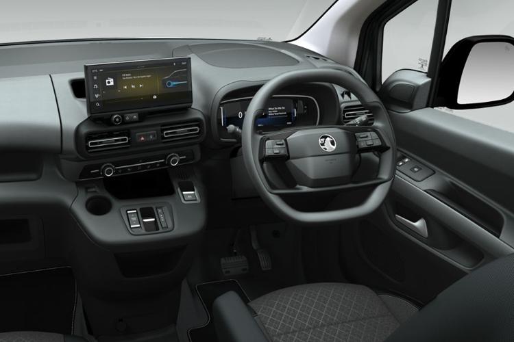 3816408 100kW Design 50kWh 5dr Auto
