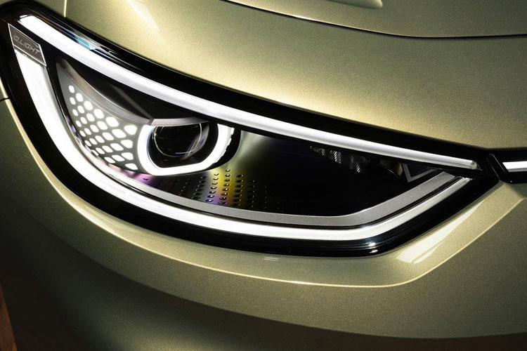 3903595 125kW Essential Pure 52kWh 5dr Auto