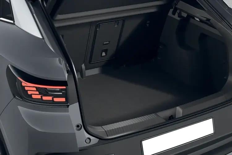 3979168 210kW Essential Pro 77kWh 5dr Auto