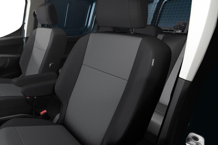 3782660 100kW 50kWh 700kg Crew Van Enterprise Auto