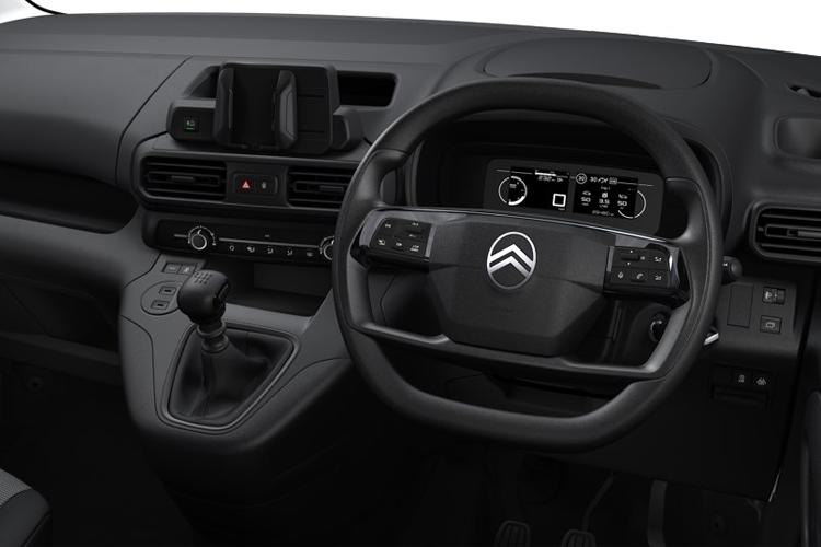 3782660 100kW 50kWh 700kg Crew Van Enterprise Auto