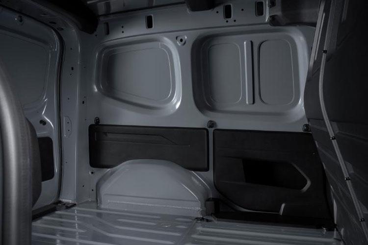 3169934 90kW Acenta Van Auto 45kWh